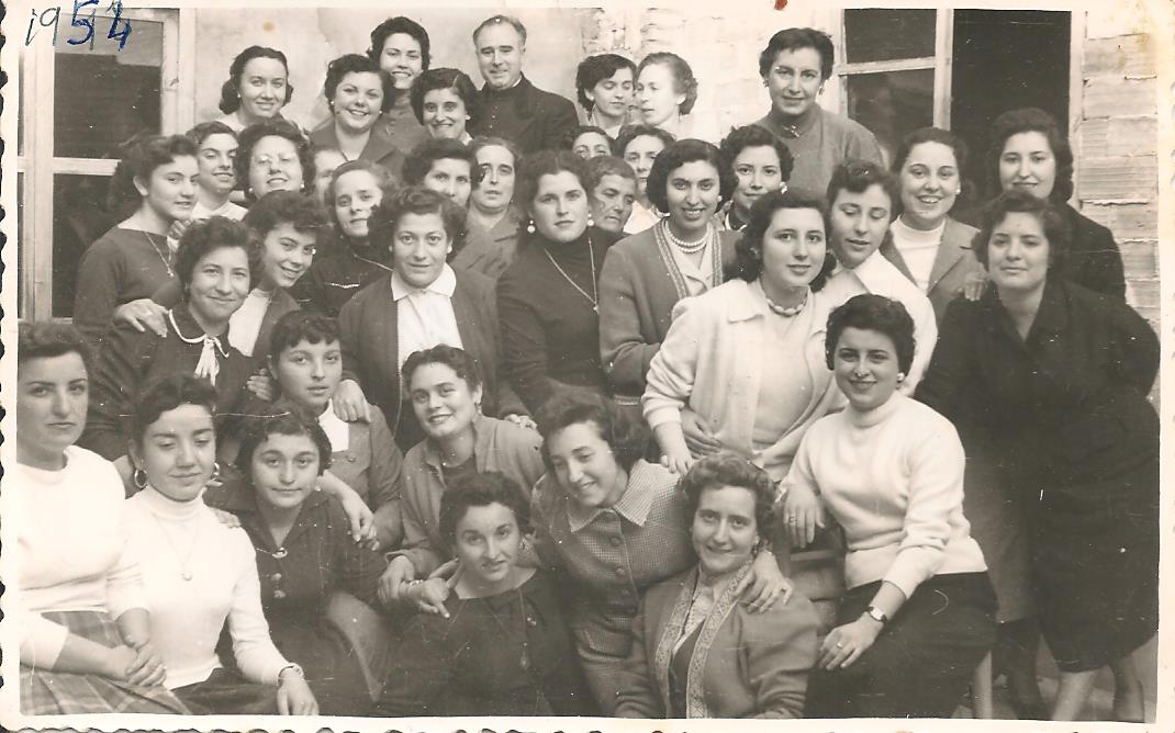 Grup d’Acció Catòlica amb Don Juan Baustista Pla (1948)